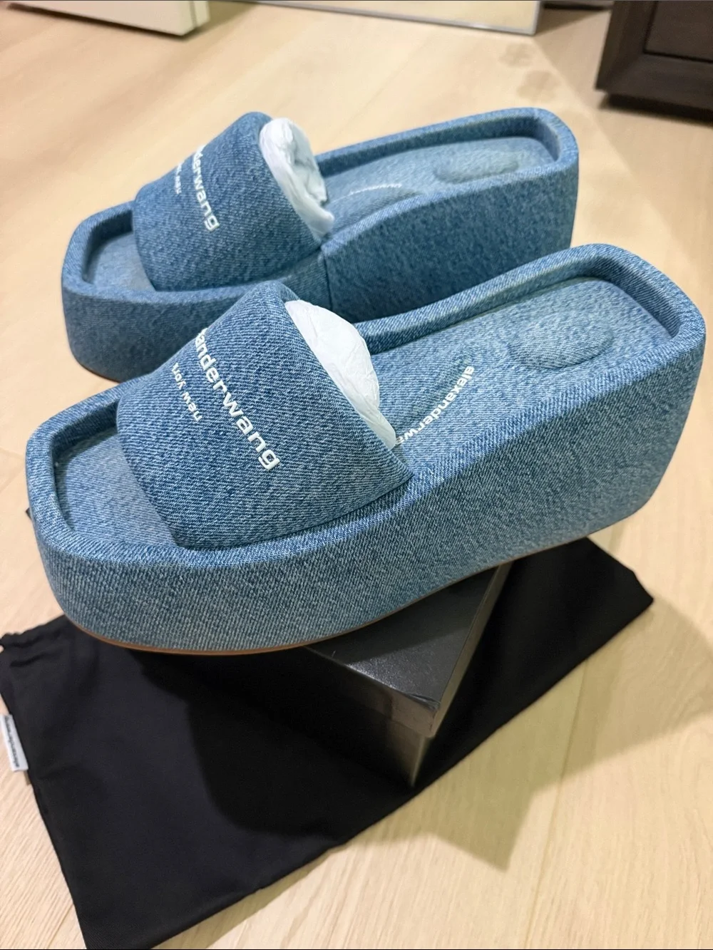 Alexander Wang will ship